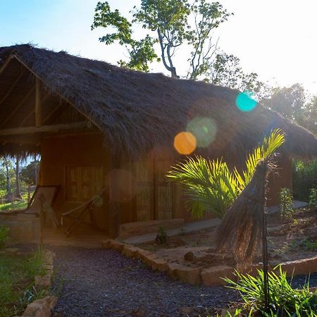 ホテル Nativo Glamping バリチャラ エクステリア 写真