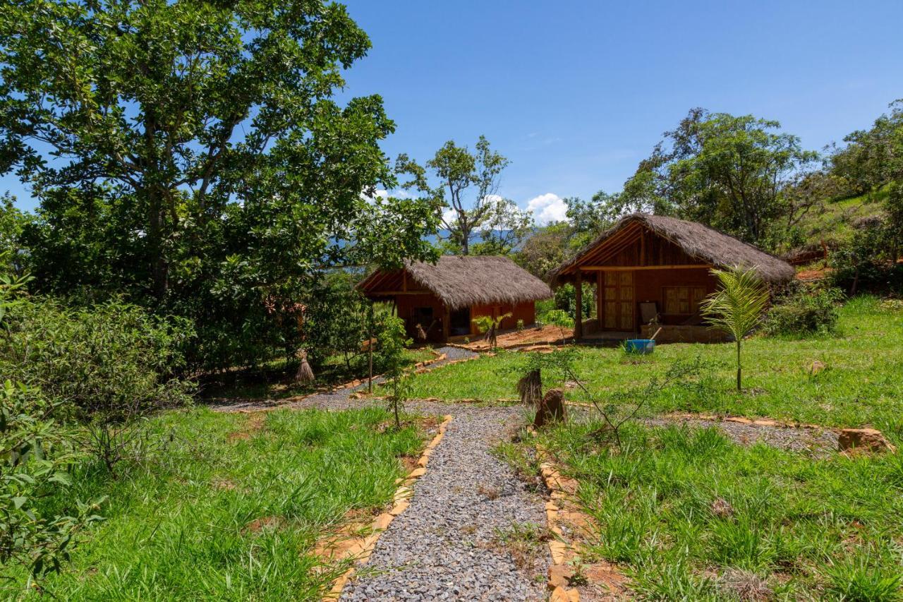 ホテル Nativo Glamping バリチャラ エクステリア 写真